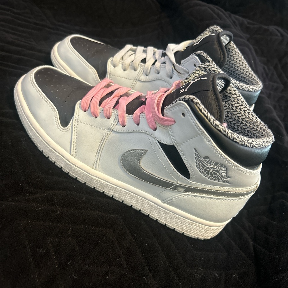 Jordan Athletic Shoes Black White Pink